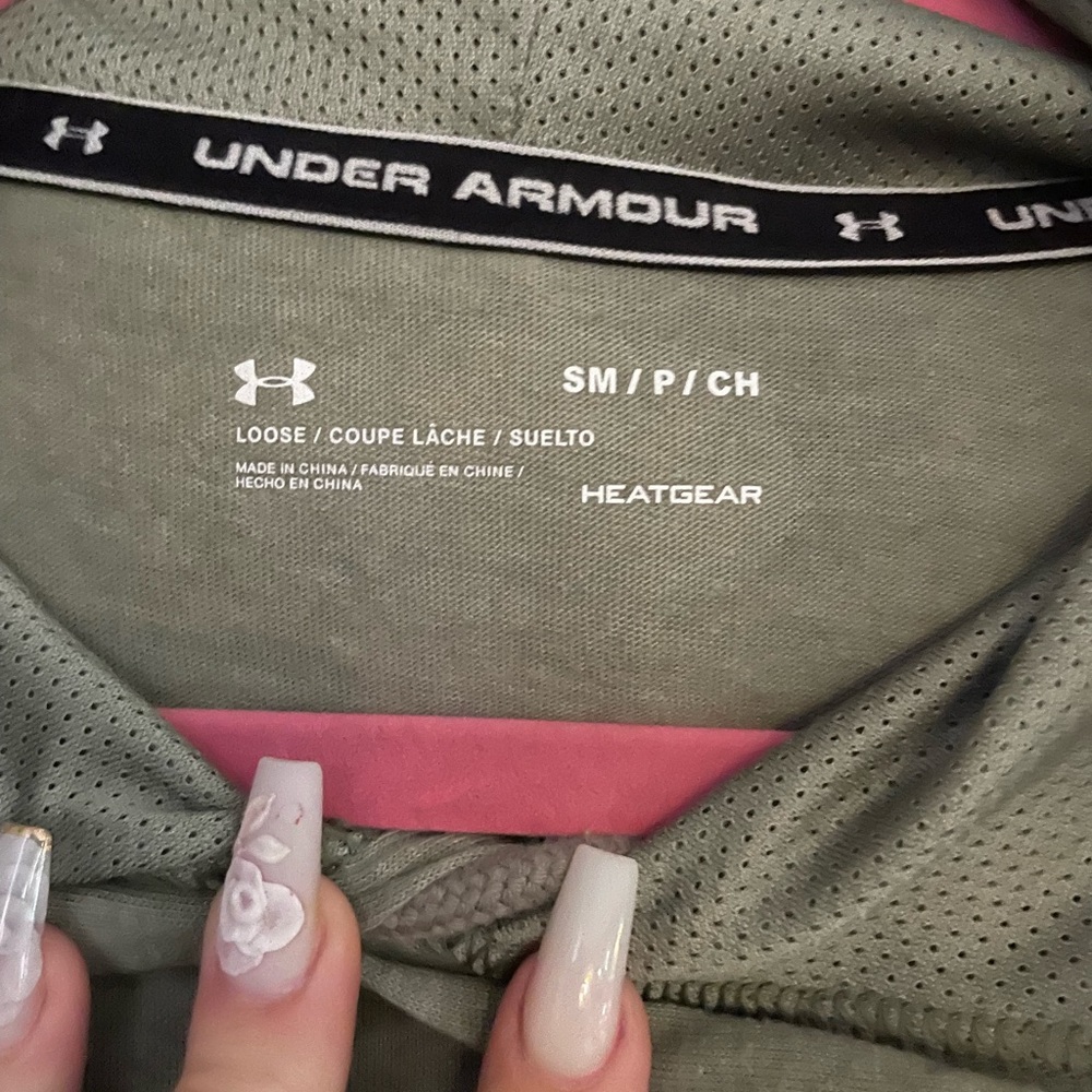 Under armor - Picture 2 of 2